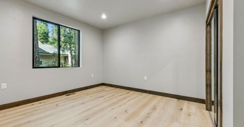 1234 E San Bernardino Avenue, South Lake Tahoe, CA 96150 Photo