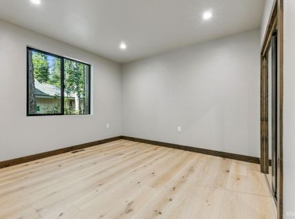 1234 E San Bernardino Avenue, South Lake Tahoe, CA 96150 Photo