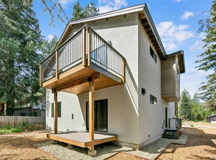 1234 E San Bernardino Avenue, South Lake Tahoe, CA 96150 Photo
