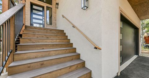 1234 E San Bernardino Avenue, South Lake Tahoe, CA 96150 Photo