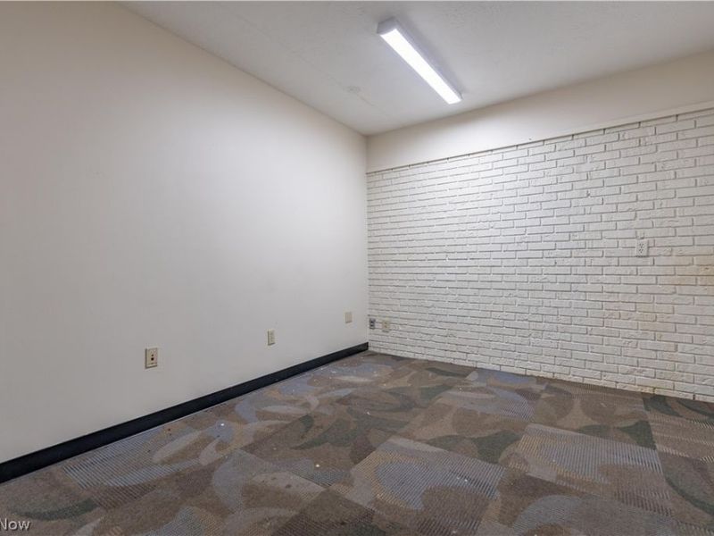 1235 E Tallmadge Avenue, Akron, OH 44310 Photo 20