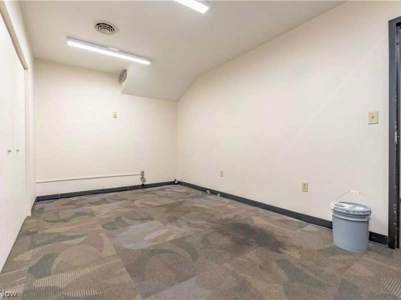 1235 E Tallmadge Avenue, Akron, OH 44310 Photo 24