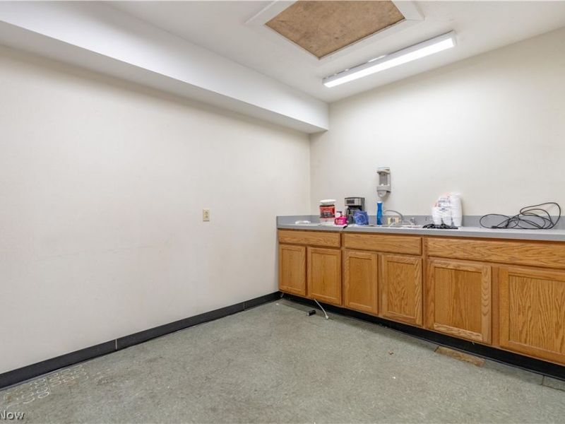 1235 E Tallmadge Avenue, Akron, OH 44310 Photo 26
