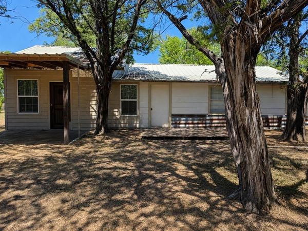 135 Giant Cedar Drive , Whitney, TX 76692