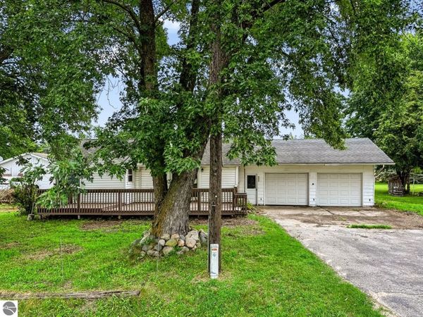 4334 Mission Road N, Rosebush, MI 48878