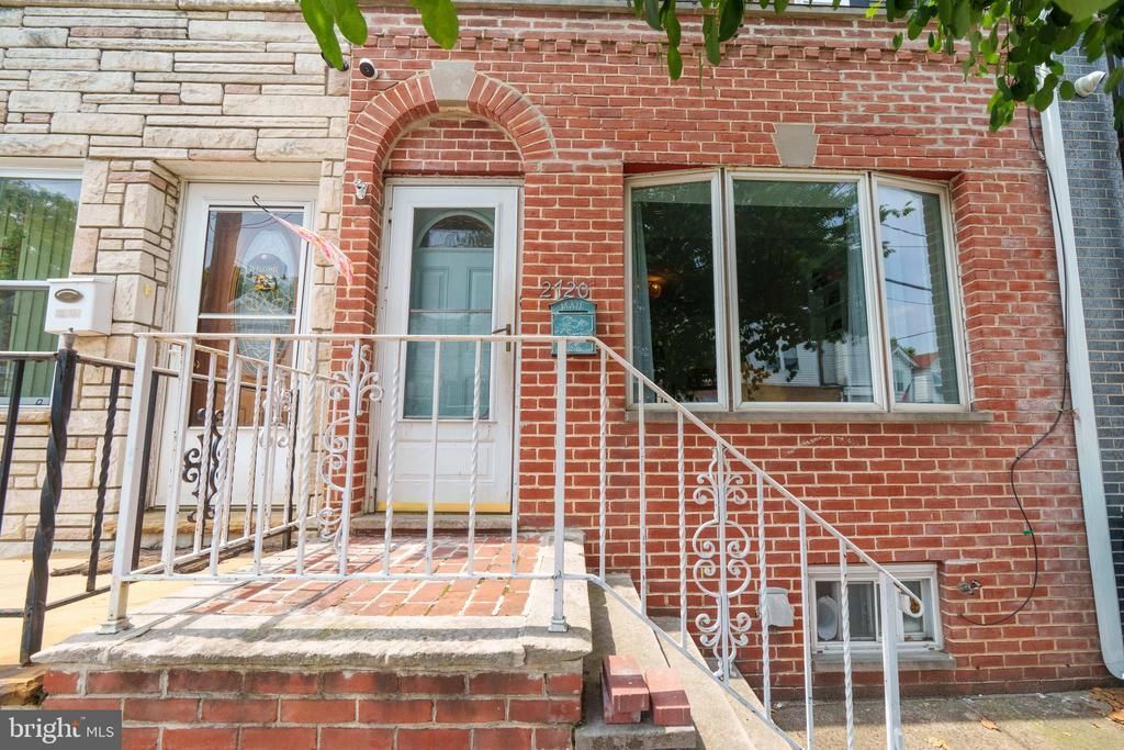 2720 S 16th Street, Philadelphia, PA 19145 Main Photo