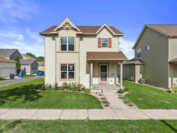 209 Shady Leaf Road, Madison, WI 53718
