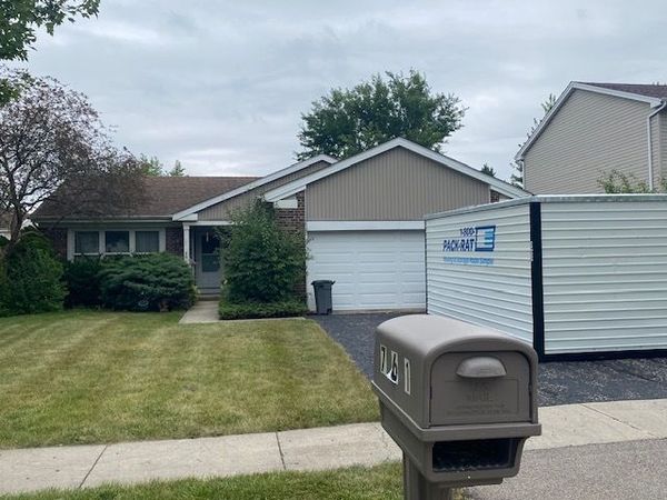 761 Laguna Road, Crystal Lake, IL 60014