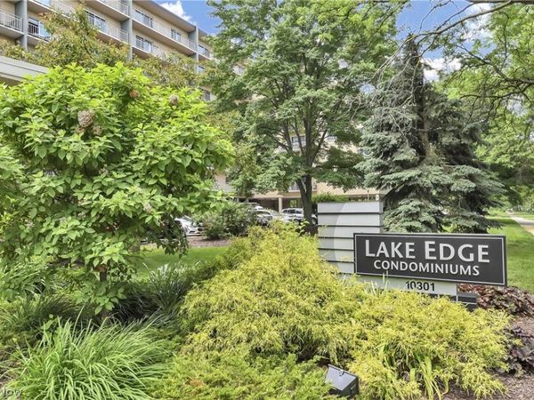 10301 Lake Avenue, Unit 427, Cleveland, OH 44102