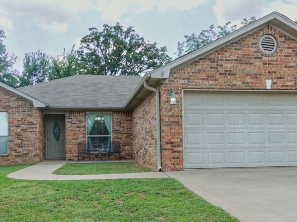 5403 Roadrunner Court , Durant, OK 74701