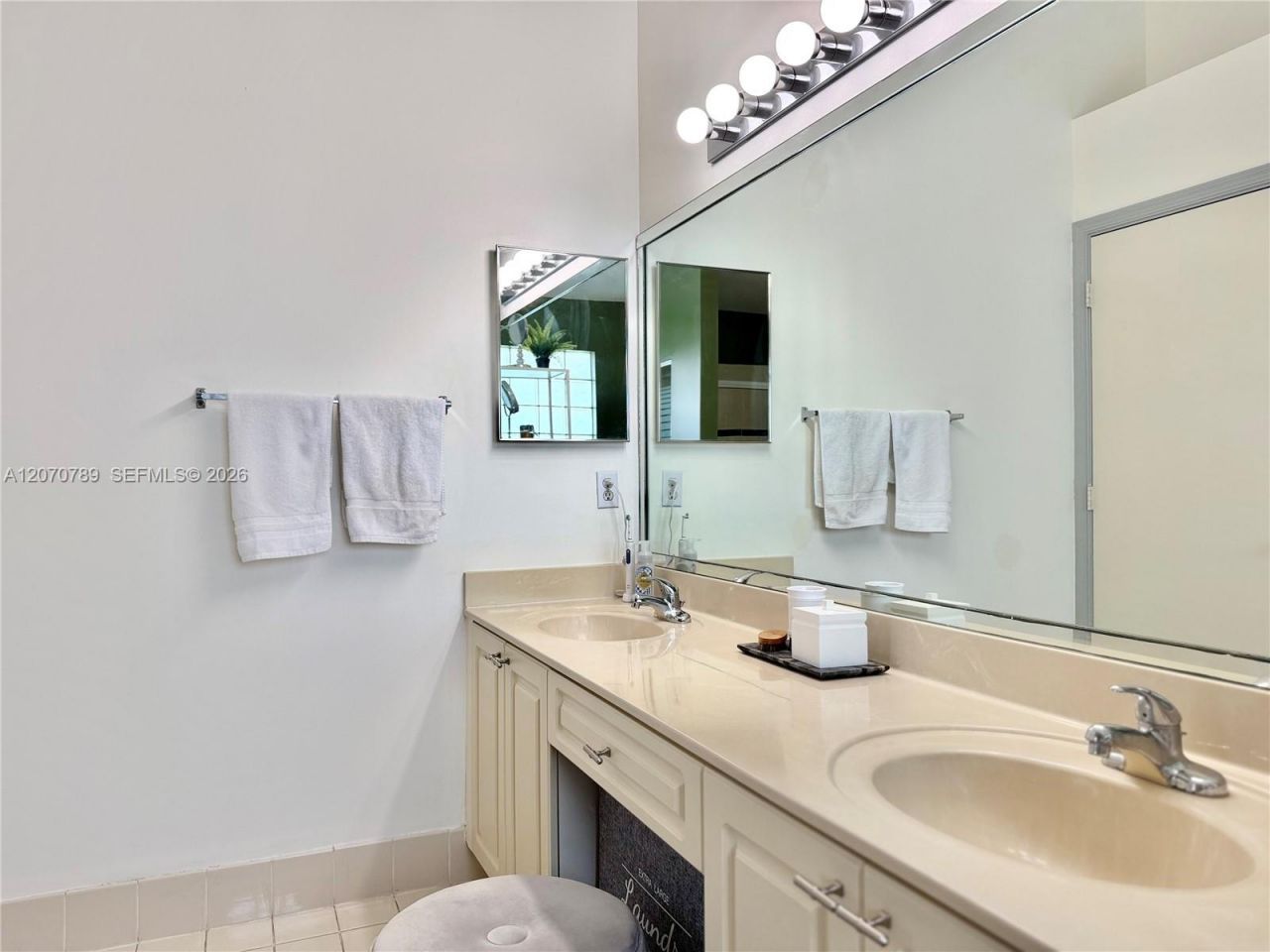 415 NW 165th Ave, Pembroke Pines, FL 33028 Photo
