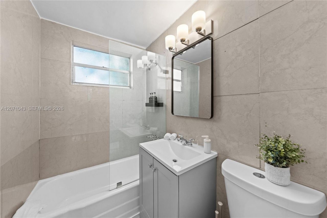 1685 Jefferson Ave , Unit 7, Miami Beach, FL 33139 Photo