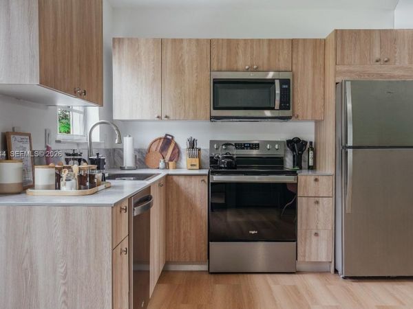1153 NE 158th St , North Miami Beach, FL 33162