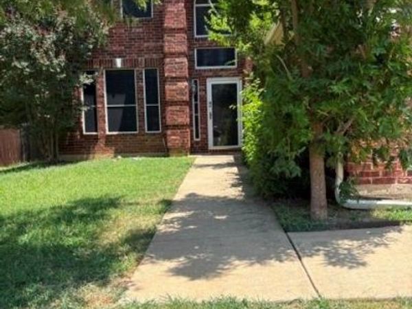 508 BRIAROAKS Drive, Lake Dallas, TX 75065