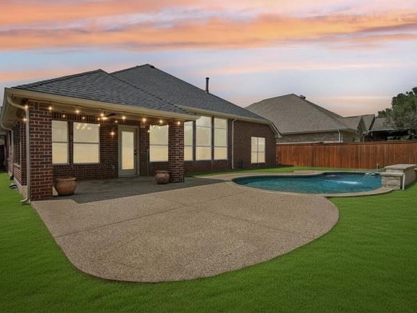 8330 Elena Drive, Lantana, TX 76226