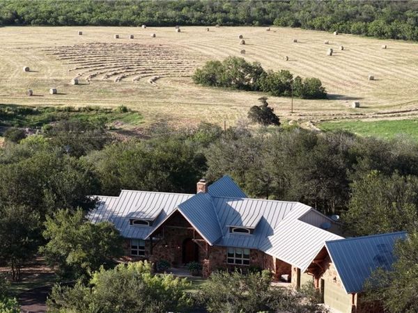 435 Placid Lane, Lockhart, TX 78644