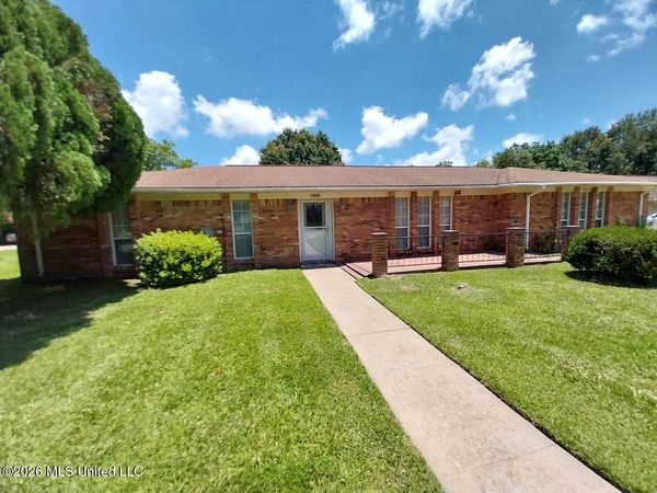 2305 Lynn Avenue, Gulfport, MS 39503