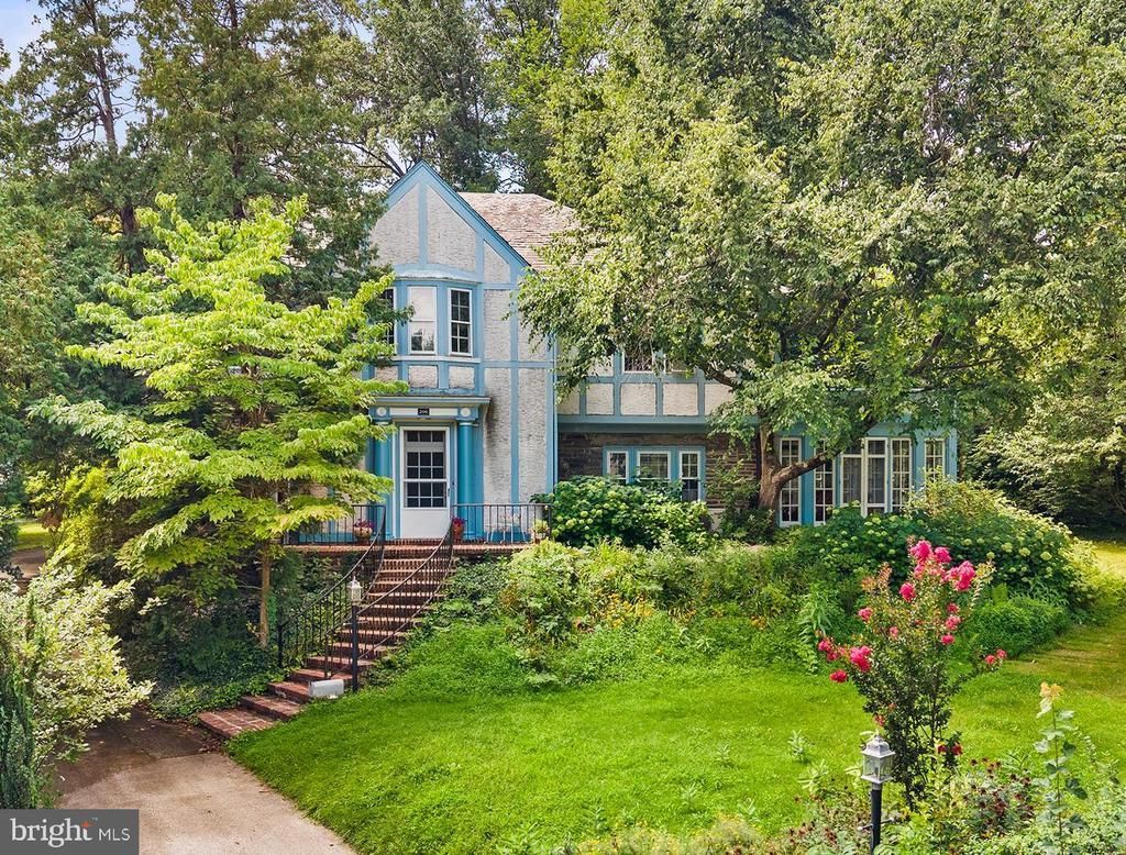 206 N BOWMAN AVENUE, MERION STATION, PA 19066