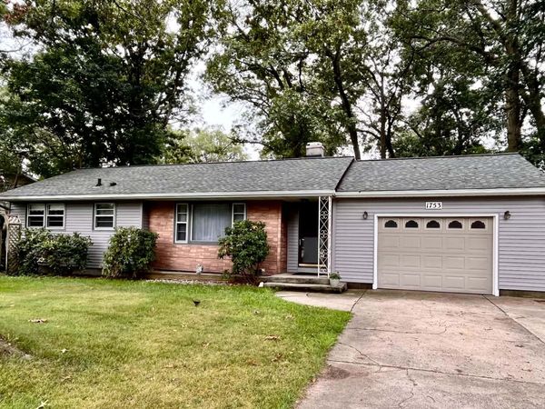 1753 Vine Avenue, Muskegon, MI 49442