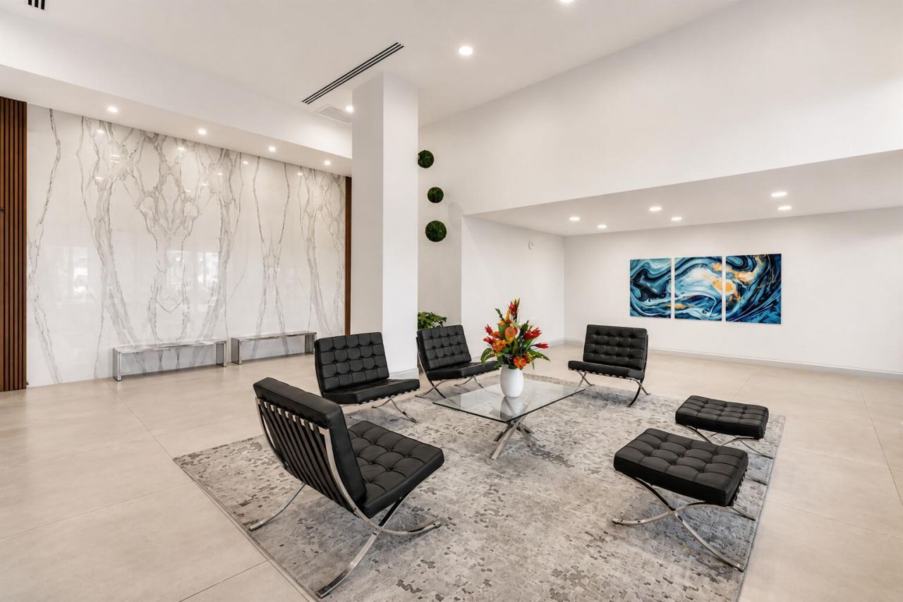 230 174th Street, Unit 1805, Sunny Isles Beach, FL 33160 Photo