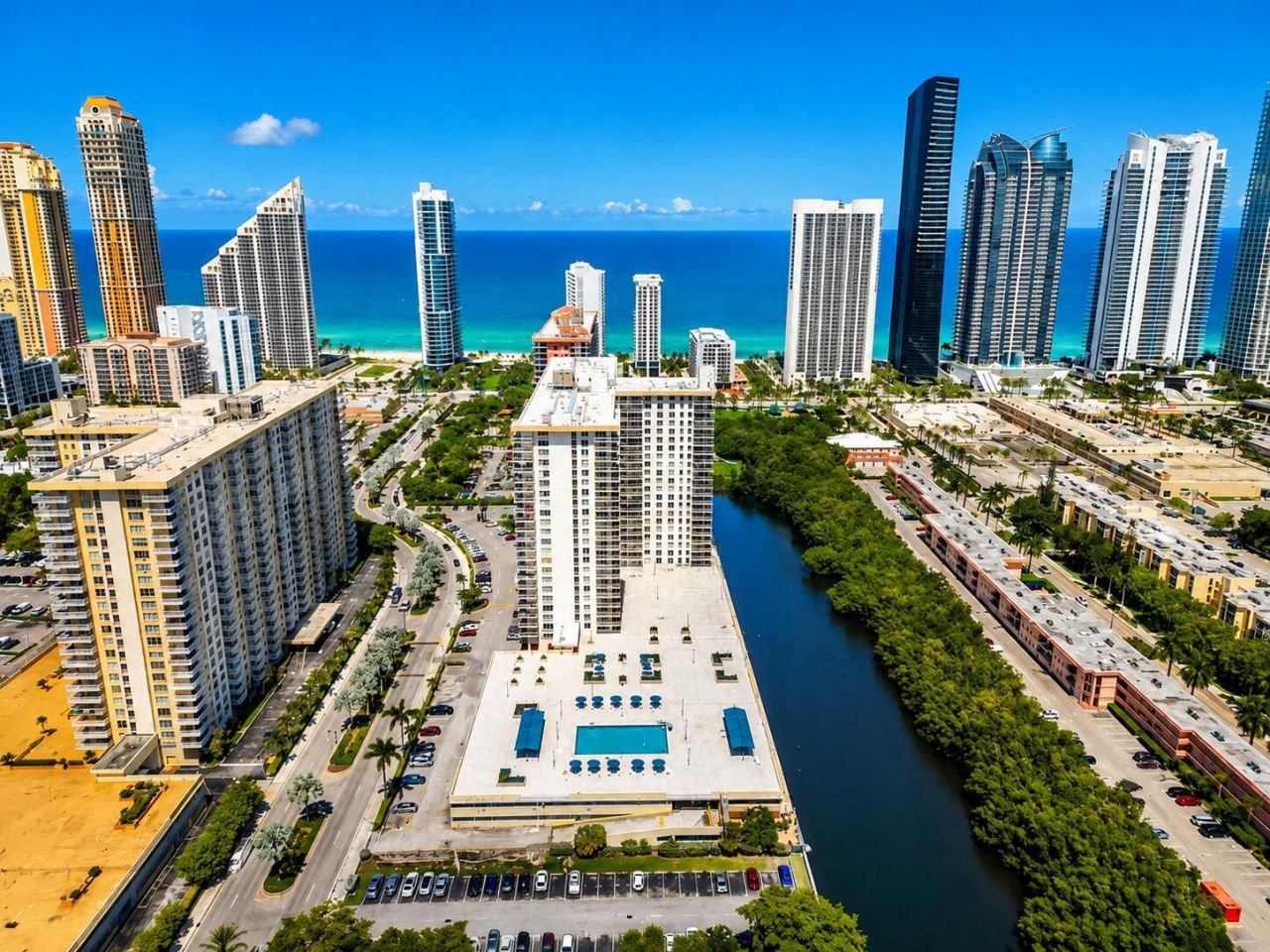230 174th Street, Unit 1805, Sunny Isles Beach, FL 33160 Photo