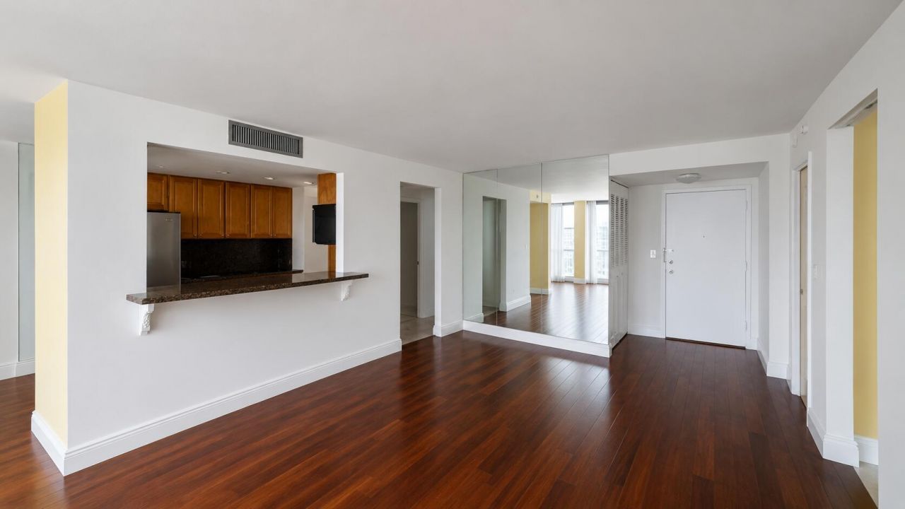 230 174th Street, Unit 1805, Sunny Isles Beach, FL 33160 Photo