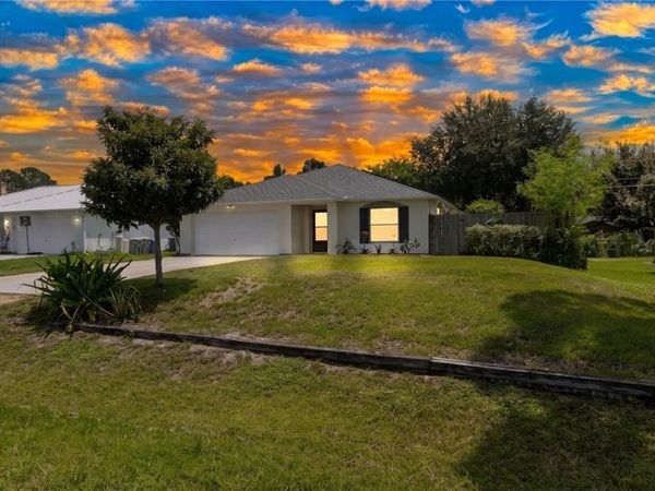 8216 100th Court, Vero Beach, FL 32967