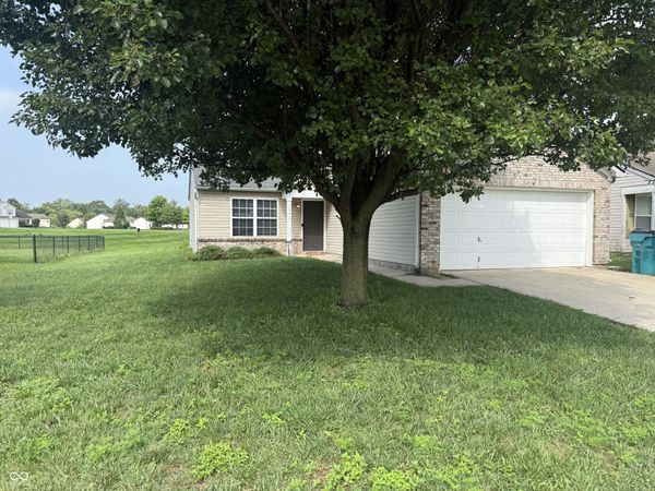 1394 Valley Forge Drive , Indianapolis, IN 46234