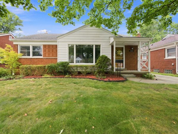 16981 Macarthur, Redford, MI 48240
