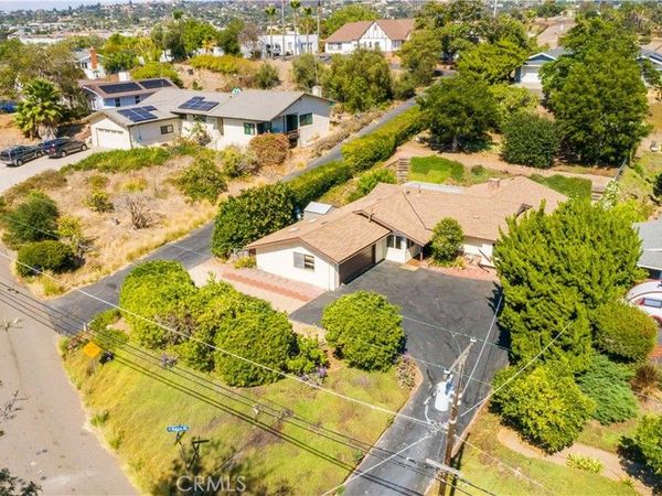 1065 Anza, Vista, CA 92084