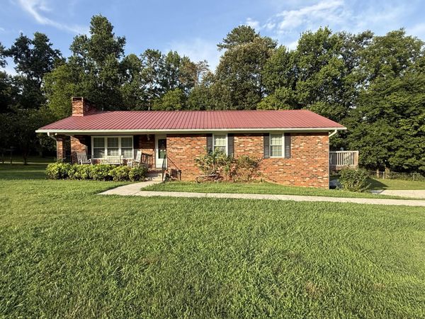 4394 Back Valley Road , Evensville, TN 37332