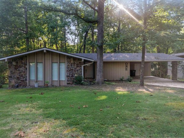 1 Torres Place , Hot Springs Village, AR 71909