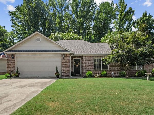 183 Gunsmoke Lane, Austin, AR 72007
