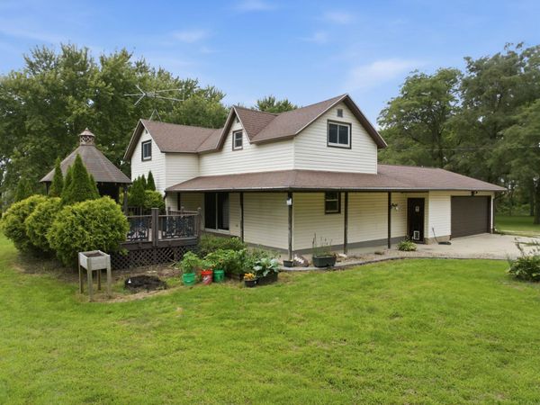 2845 240Th Street, Fredericksburg, IA 50630