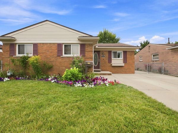 11414 Beech Daly Road, Redford, MI 48239