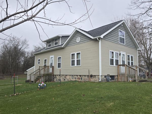 804 E State Street, Colon, MI 49040