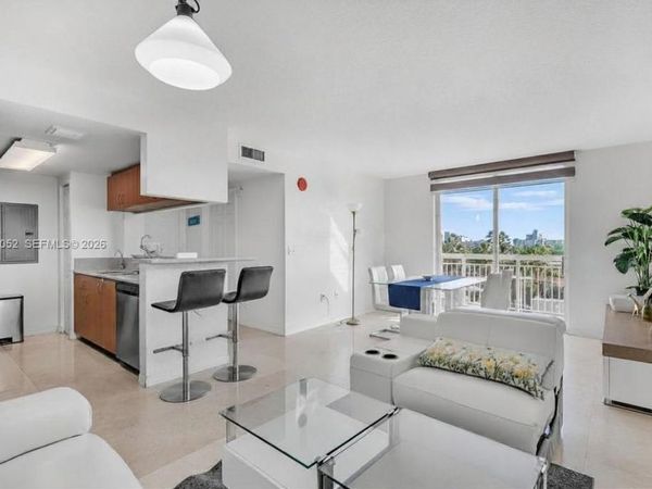 816 NW 11th St, Unit 607, Miami, FL 33136