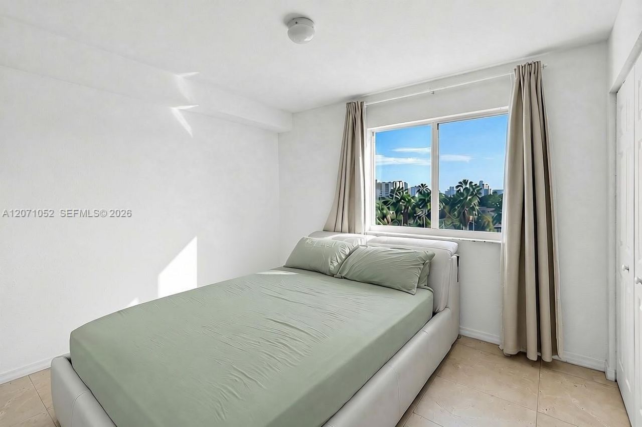 816 NW 11th St, Unit 607, Miami, FL 33136 Photo