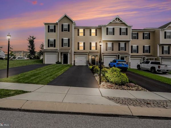 82 AYRSHIRE DRIVE, HANOVER, PA 17331