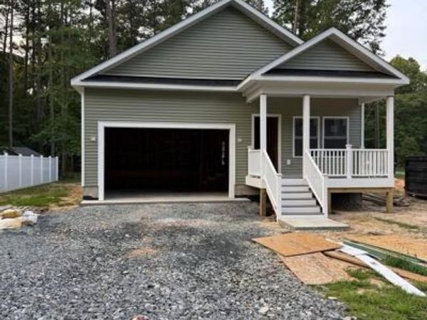 352 NORTH GLEBE ROAD, MONTROSS, VA 22520