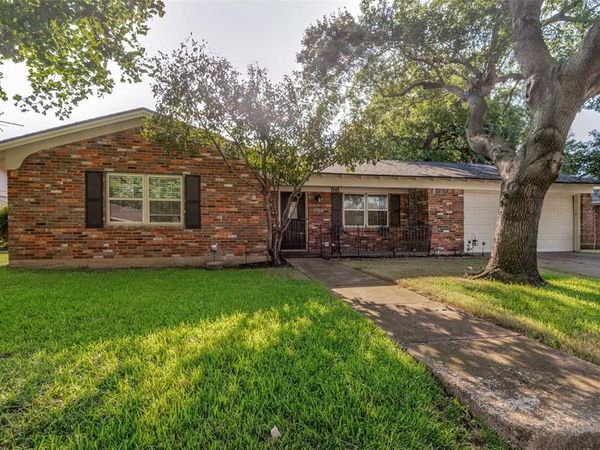 2304 Shady Brook Drive, Bedford, TX 76021