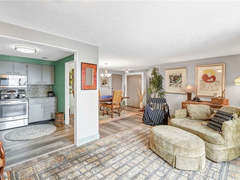 10301 Lake Avenue, Unit 807, Cleveland, OH 44102 Photo 16