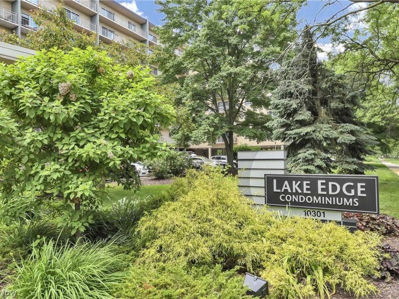 10301 Lake Avenue, Unit 807, Cleveland, OH 44102 Photo 2