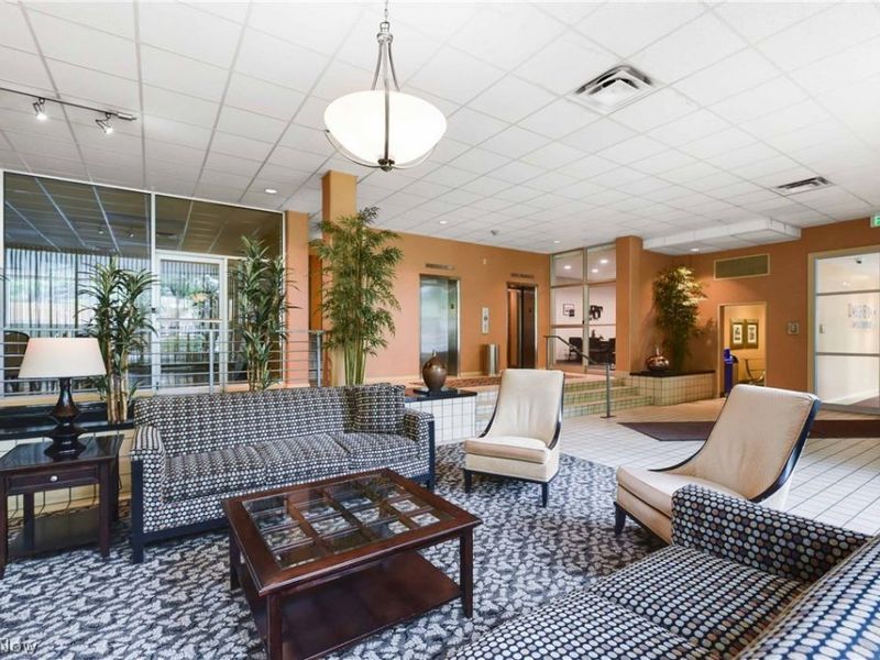 10301 Lake Avenue, Unit 807, Cleveland, OH 44102 Photo 29