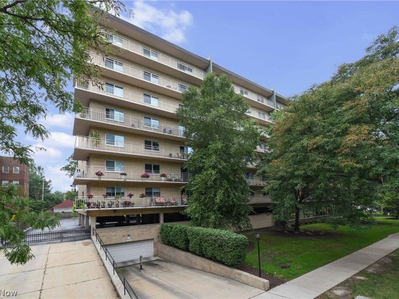 10301 Lake Avenue, Unit 807, Cleveland, OH 44102 Photo 4