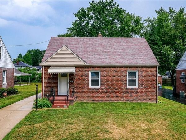 61 Hawk Avenue , Akron, OH 44312