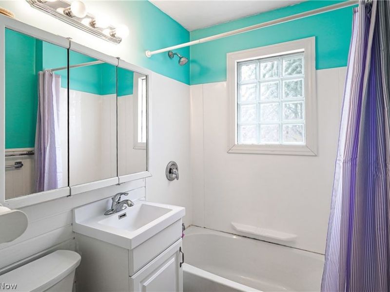 61 Hawk Avenue, Akron, OH 44312 Photo 6