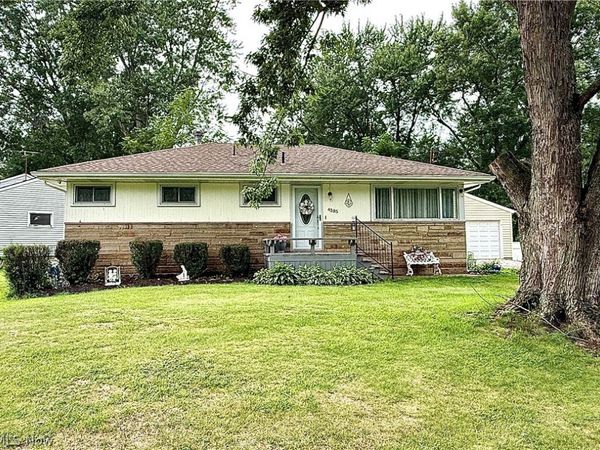 4385 Stoneybrook Drive SE, Warren, OH 44484