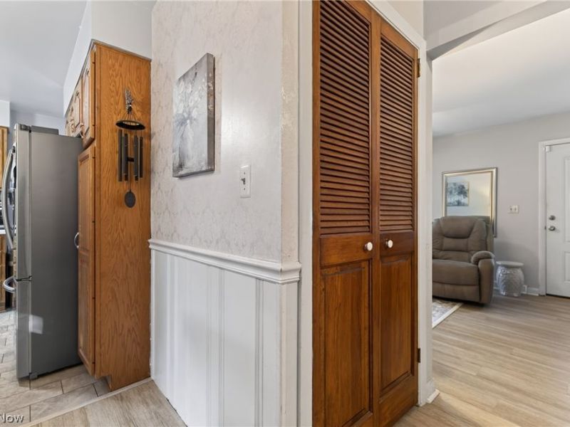 4385 Stoneybrook Drive SE, Warren, OH 44484 Photo 7