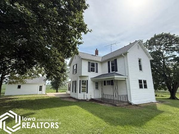 2364 Highway 16, West Point, IA 52656